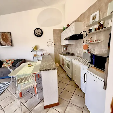 La Casa Di Bes Vicino Al Centro Storico بولا